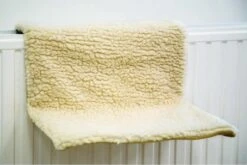 Beeztees - Kattenhangmat - Creme - 46x31x24 Cm 11 Beeztees - Kattenhangmat - Creme - 46x31x24 Cm -Kattenproducten 1200x801 4