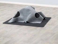 Trixie Cat Activity Adventure Carpet Grijs 99x99 Cm 27 Trixie Cat Activity Adventure Carpet Grijs 99x99 Cm -Kattenproducten 1200x919 1