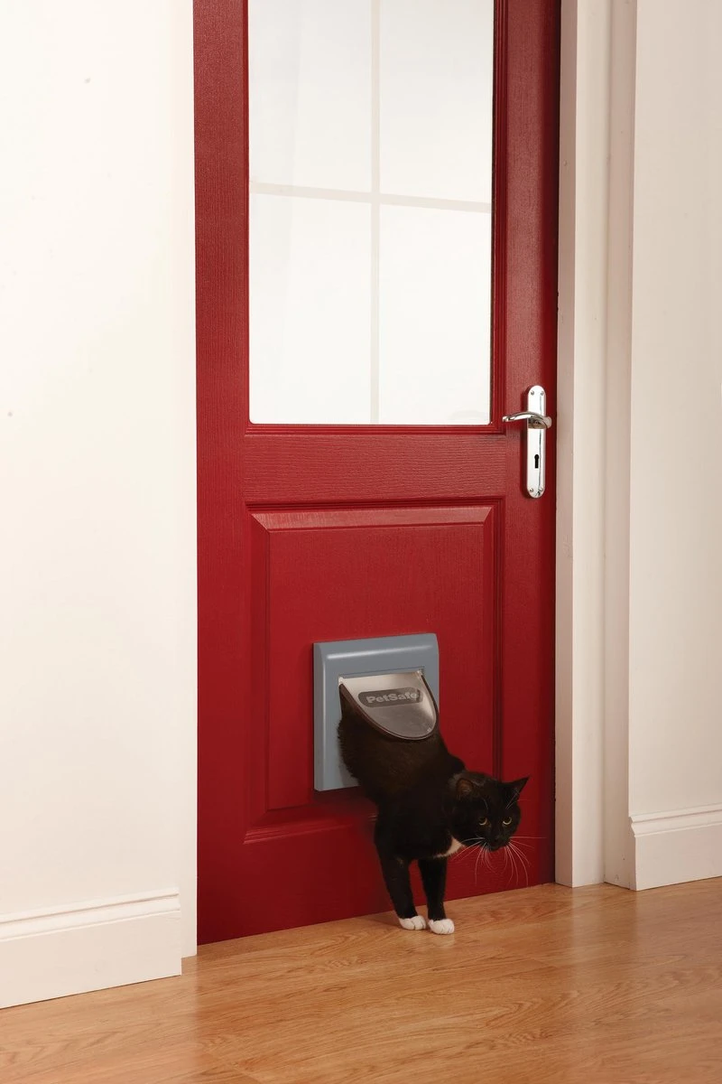 PetSafe Staywell Classic Manual 4-Way Locking Cat Flap - Grijs W/tunnel 5 PetSafe Staywell Classic Manual 4-Way Locking Cat Flap - Grijs W/tunnel - Afbeelding 3